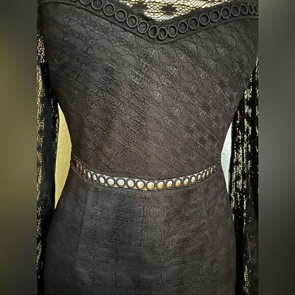 Stunning crochet, lace and embroidery black dress - Picture 5 of 16
